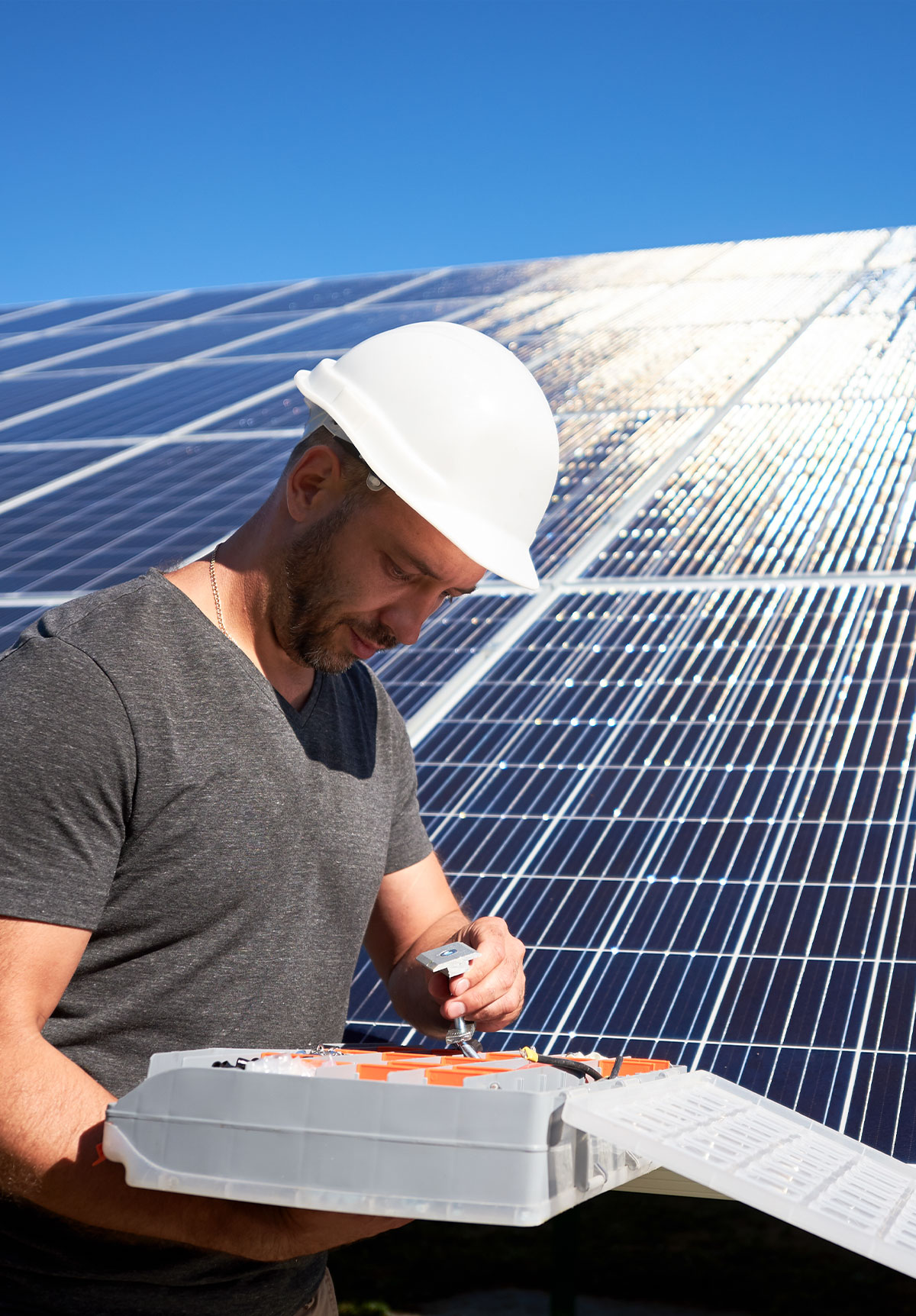young female-engineer-working-for-alternative-ener-2022-01-31-18-02-42-utc
